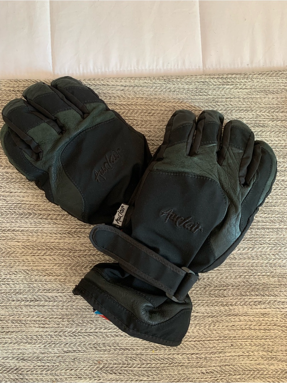 Ai Clair Black Leather Ski Gloves
